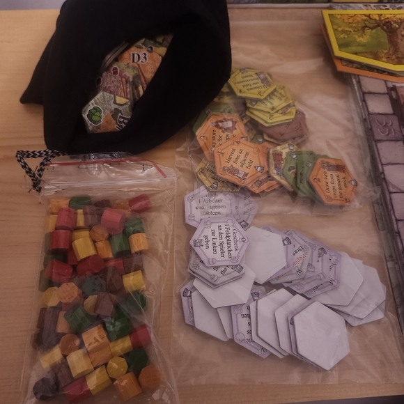 Key Harvest board game, complete, ages 10+ - Picture 3 of 8